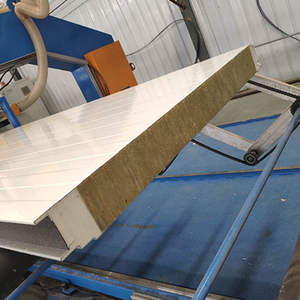 聚氨酯封边岩棉板